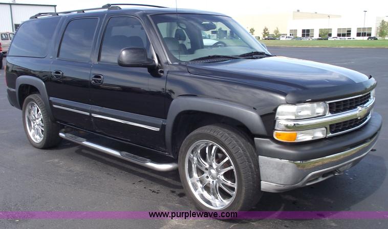 image for item C5557 2001 Chevrolet Suburban 1500 LT SUV