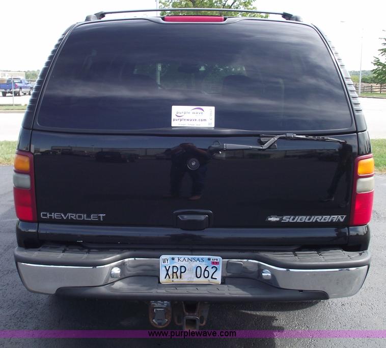 image for item C5557 2001 Chevrolet Suburban 1500 LT SUV