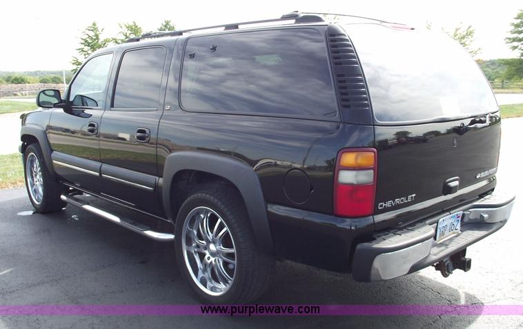 image for item C5557 2001 Chevrolet Suburban 1500 LT SUV