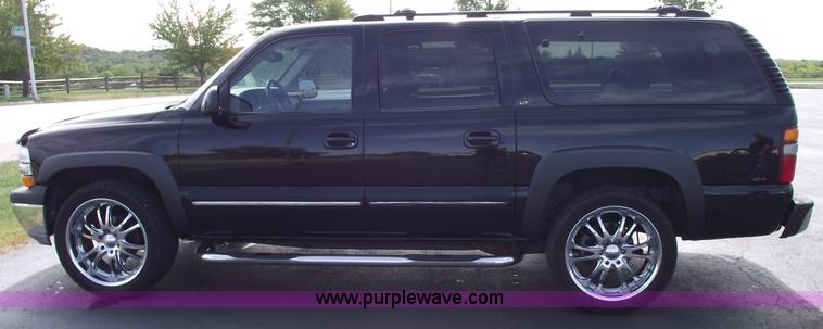 image for item C5557 2001 Chevrolet Suburban 1500 LT SUV