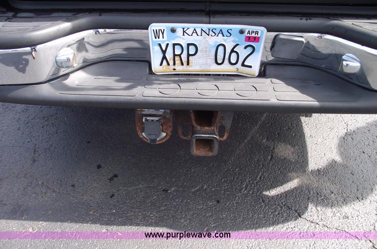 image for item C5557 2001 Chevrolet Suburban 1500 LT SUV