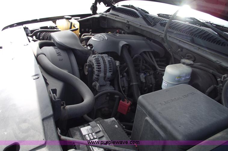 image for item C5557 2001 Chevrolet Suburban 1500 LT SUV