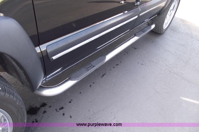 image for item C5557 2001 Chevrolet Suburban 1500 LT SUV