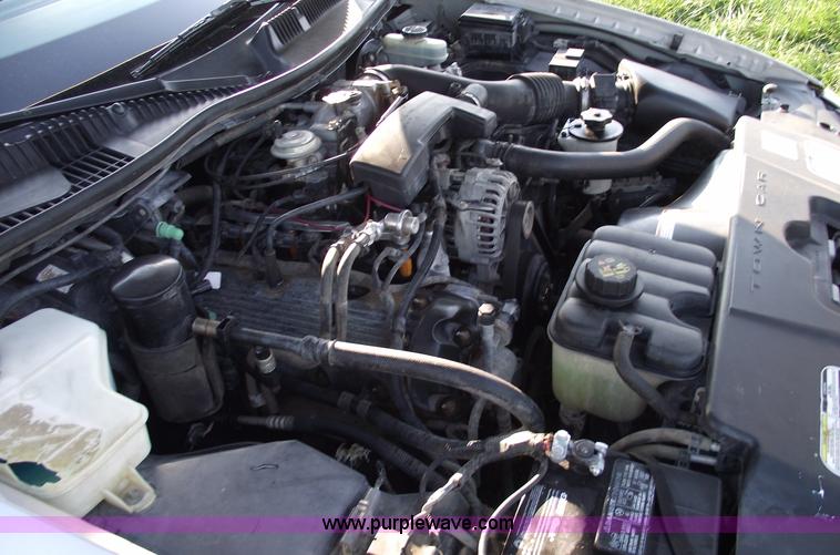 image for item C5563 1998 Lincoln Town Car Executive