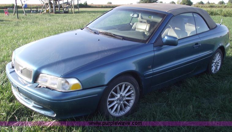image for item C5565 1999 Volvo C70 LT convertible