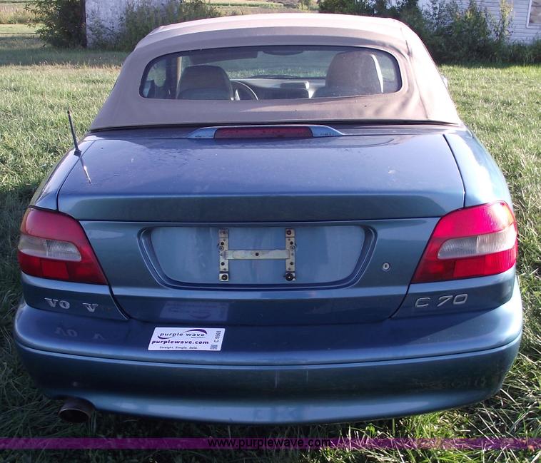 image for item C5565 1999 Volvo C70 LT convertible