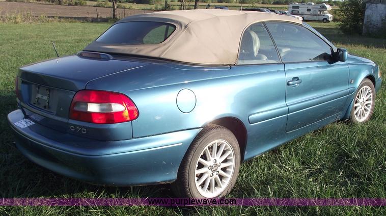 image for item C5565 1999 Volvo C70 LT convertible