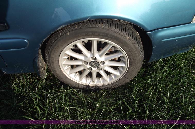 image for item C5565 1999 Volvo C70 LT convertible