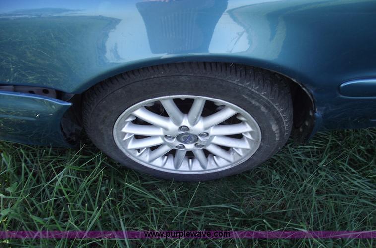 image for item C5565 1999 Volvo C70 LT convertible