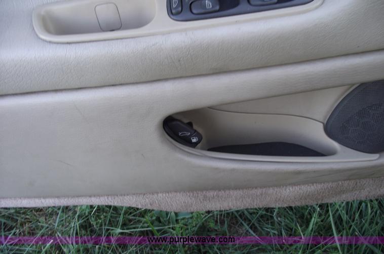 image for item C5565 1999 Volvo C70 LT convertible