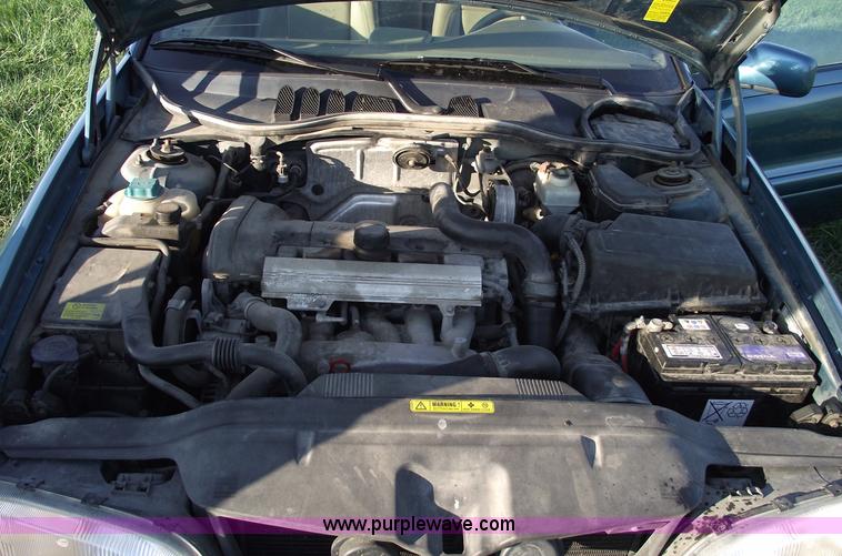 image for item C5565 1999 Volvo C70 LT convertible