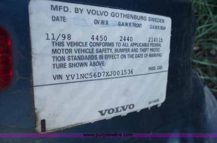 image for item C5565 1999 Volvo C70 LT convertible