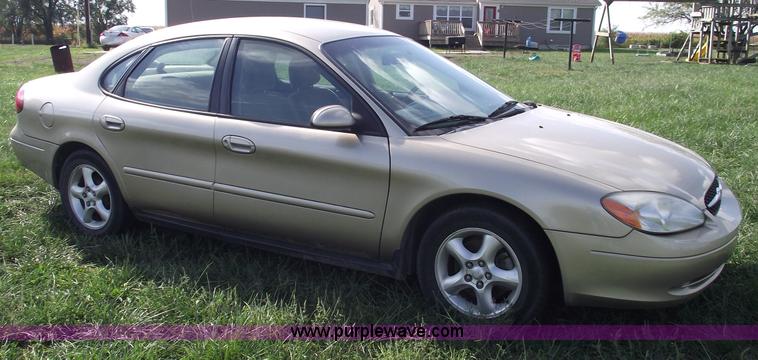 image for item C5566 2001 Ford Taurus SES