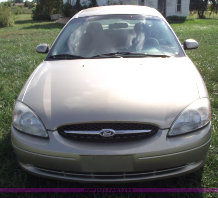 image for item C5566 2001 Ford Taurus SES