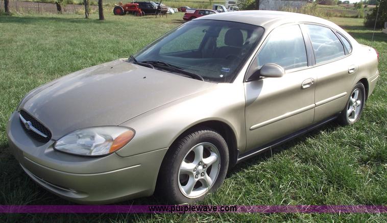 image for item C5566 2001 Ford Taurus SES