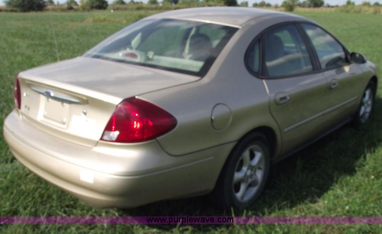 image for item C5566 2001 Ford Taurus SES