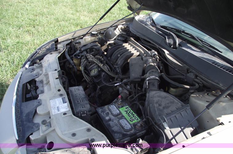 image for item C5566 2001 Ford Taurus SES