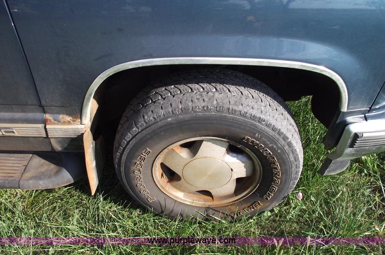 image for item C5567 1995 GMC Yukon SLT SUV