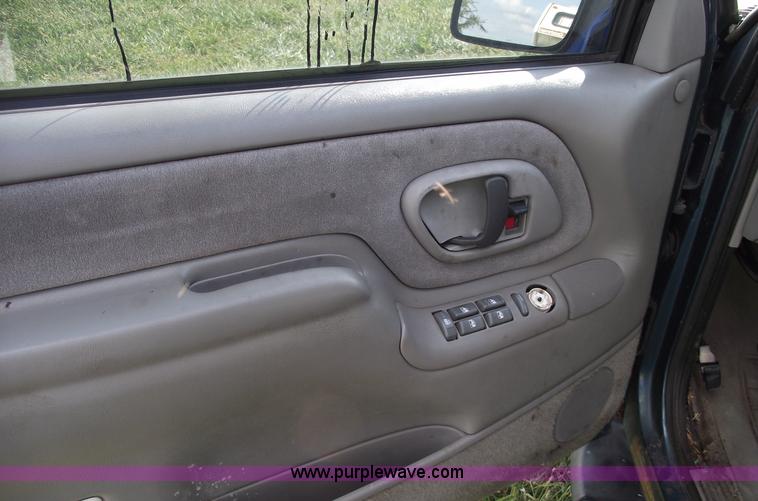 image for item C5567 1995 GMC Yukon SLT SUV