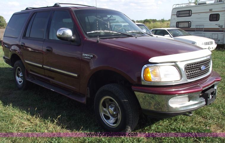 image for item C5568 1997 Ford Expedition XLT SUV