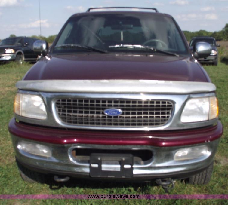 image for item C5568 1997 Ford Expedition XLT SUV