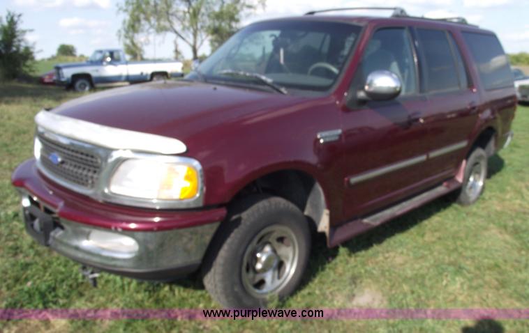 image for item C5568 1997 Ford Expedition XLT SUV
