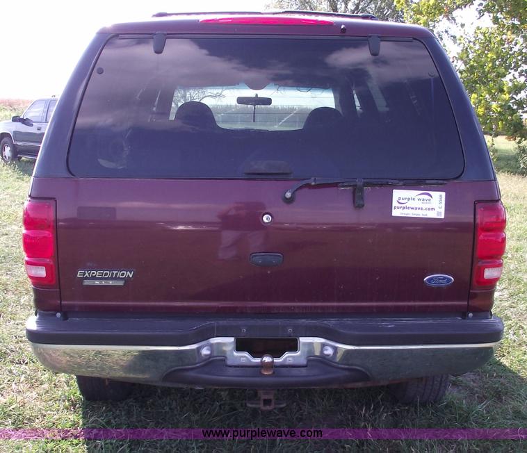 image for item C5568 1997 Ford Expedition XLT SUV