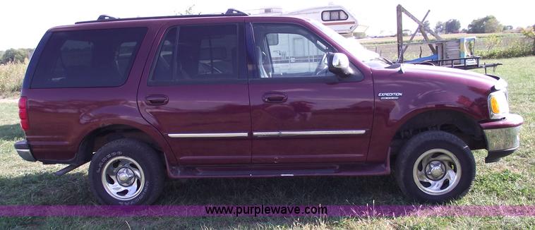 image for item C5568 1997 Ford Expedition XLT SUV