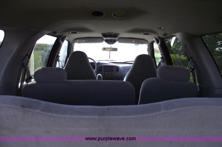 image for item C5568 1997 Ford Expedition XLT SUV