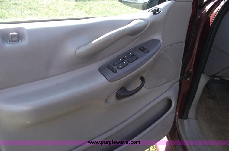 image for item C5568 1997 Ford Expedition XLT SUV