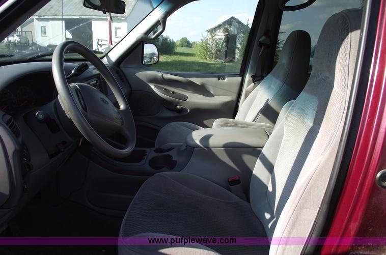 image for item C5568 1997 Ford Expedition XLT SUV