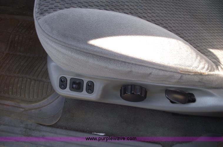 image for item C5568 1997 Ford Expedition XLT SUV