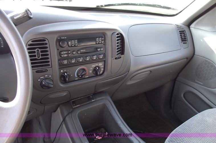 image for item C5568 1997 Ford Expedition XLT SUV