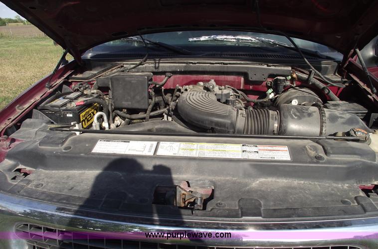 image for item C5568 1997 Ford Expedition XLT SUV