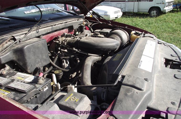 image for item C5568 1997 Ford Expedition XLT SUV