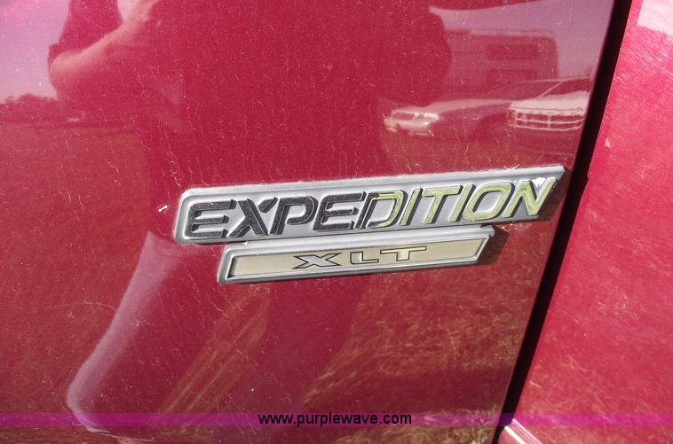 image for item C5568 1997 Ford Expedition XLT SUV
