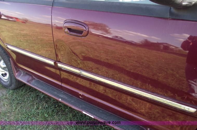 image for item C5568 1997 Ford Expedition XLT SUV