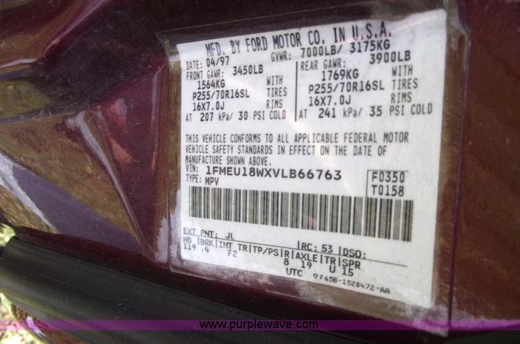 image for item C5568 1997 Ford Expedition XLT SUV