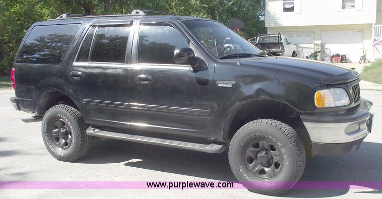 image for item C5579 1997 Ford Expedition XLT SUV