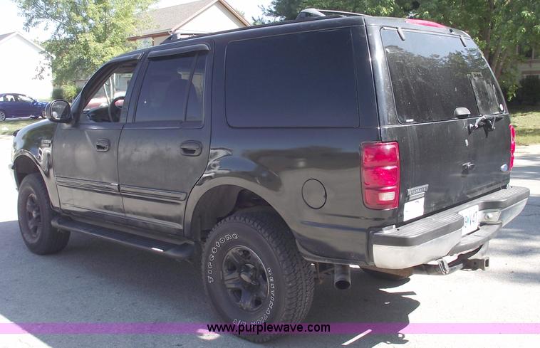 image for item C5579 1997 Ford Expedition XLT SUV