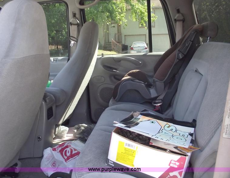 image for item C5579 1997 Ford Expedition XLT SUV