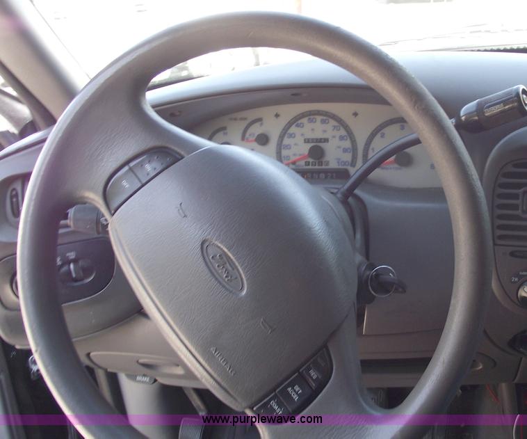 image for item C5579 1997 Ford Expedition XLT SUV