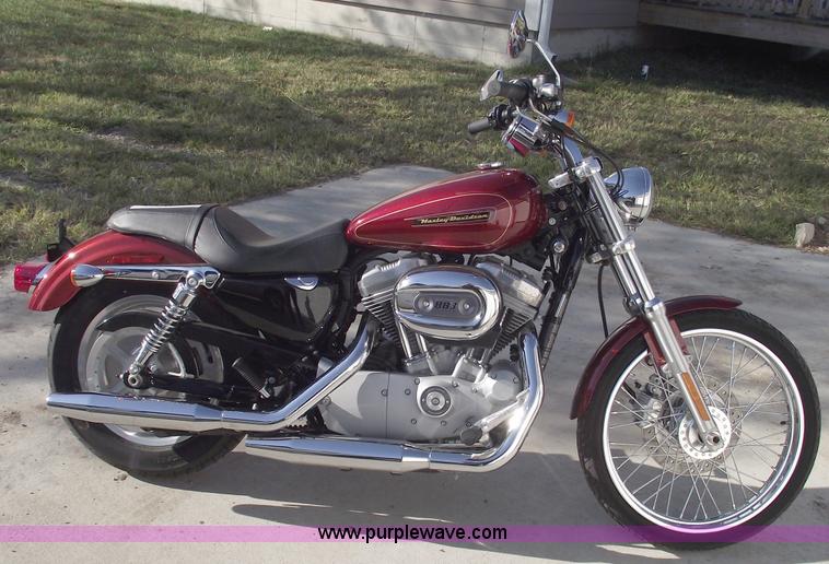 image for item C5622 2009 Harley Davidson XL 883 Custom