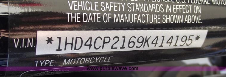 image for item C5622 2009 Harley Davidson XL 883 Custom