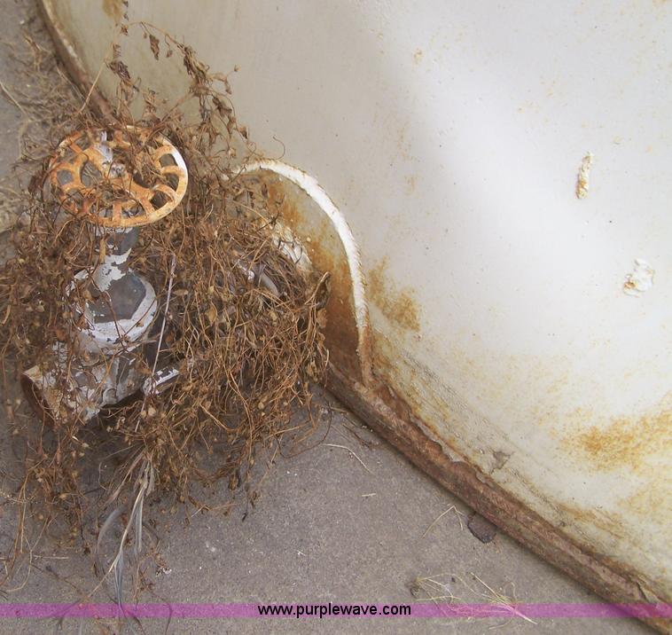 image for item C9385 Above ground steel vertical bulk storage tank