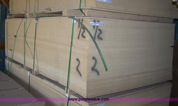 image for item C9408 (50) full sheets of particle board