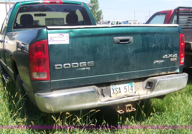 image for item D8503 2003 Dodge Ram 1500 pickup truck