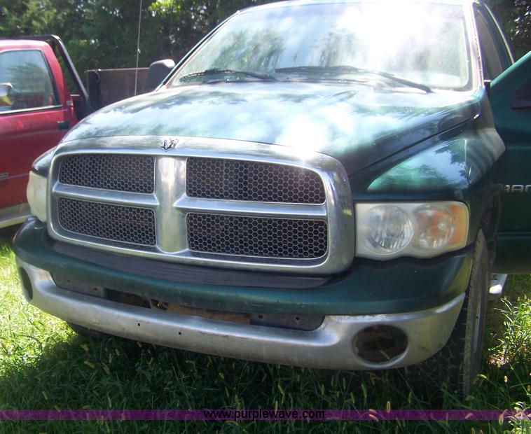 image for item D8503 2003 Dodge Ram 1500 pickup truck