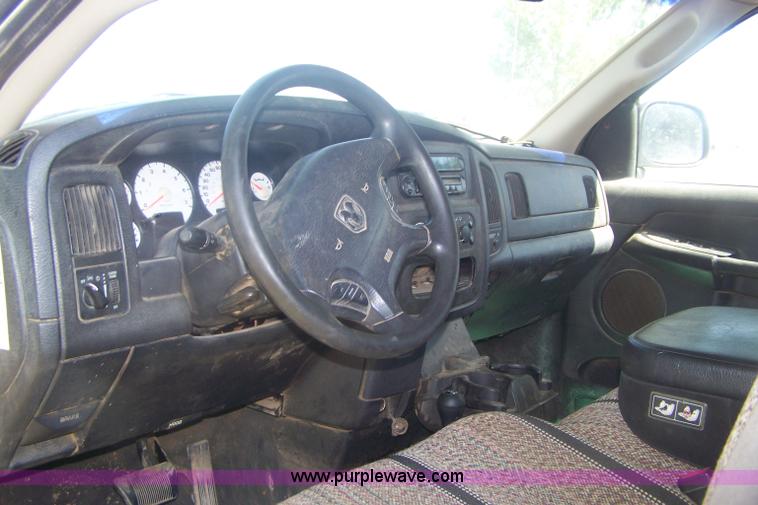 image for item D8503 2003 Dodge Ram 1500 pickup truck