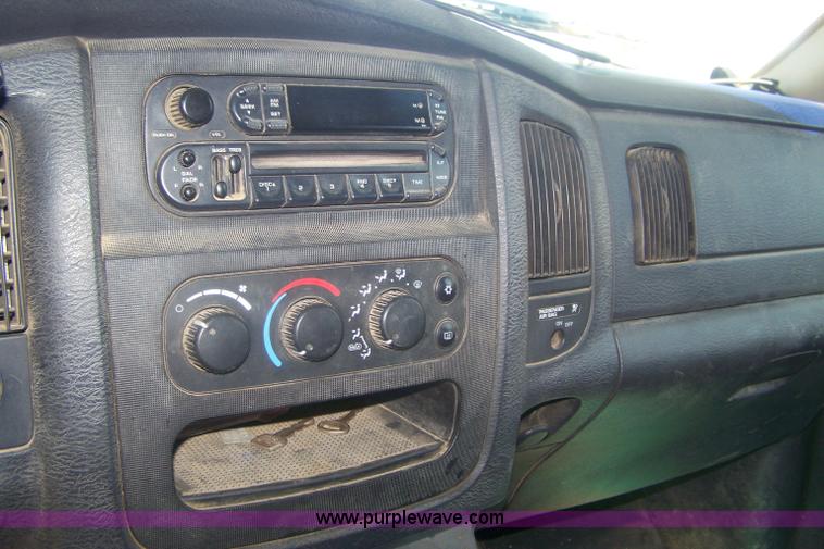 image for item D8503 2003 Dodge Ram 1500 pickup truck